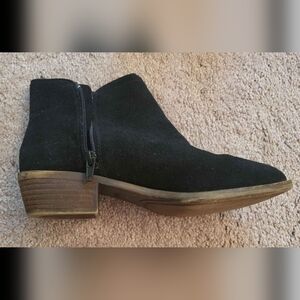 Kensie Black Ankle Boots with Side Zipper and Block Heel